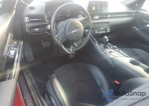 2021 Toyota Supra z USA, uszkodzony, nr VIN WZ1DB2C04MW045269